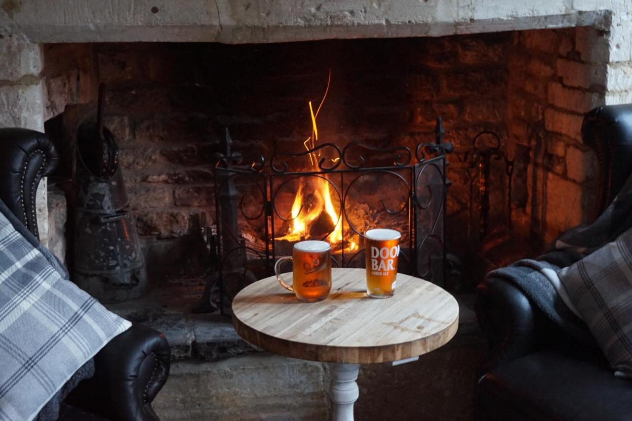 The Barge Inn Bradford-On-Avon Exteriér fotografie