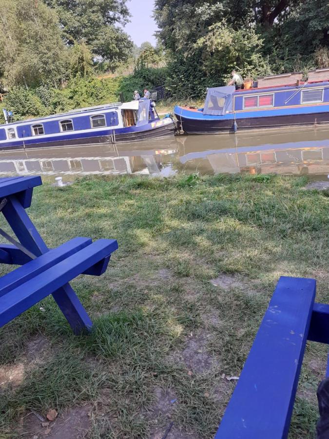 The Barge Inn Bradford-On-Avon Exteriér fotografie